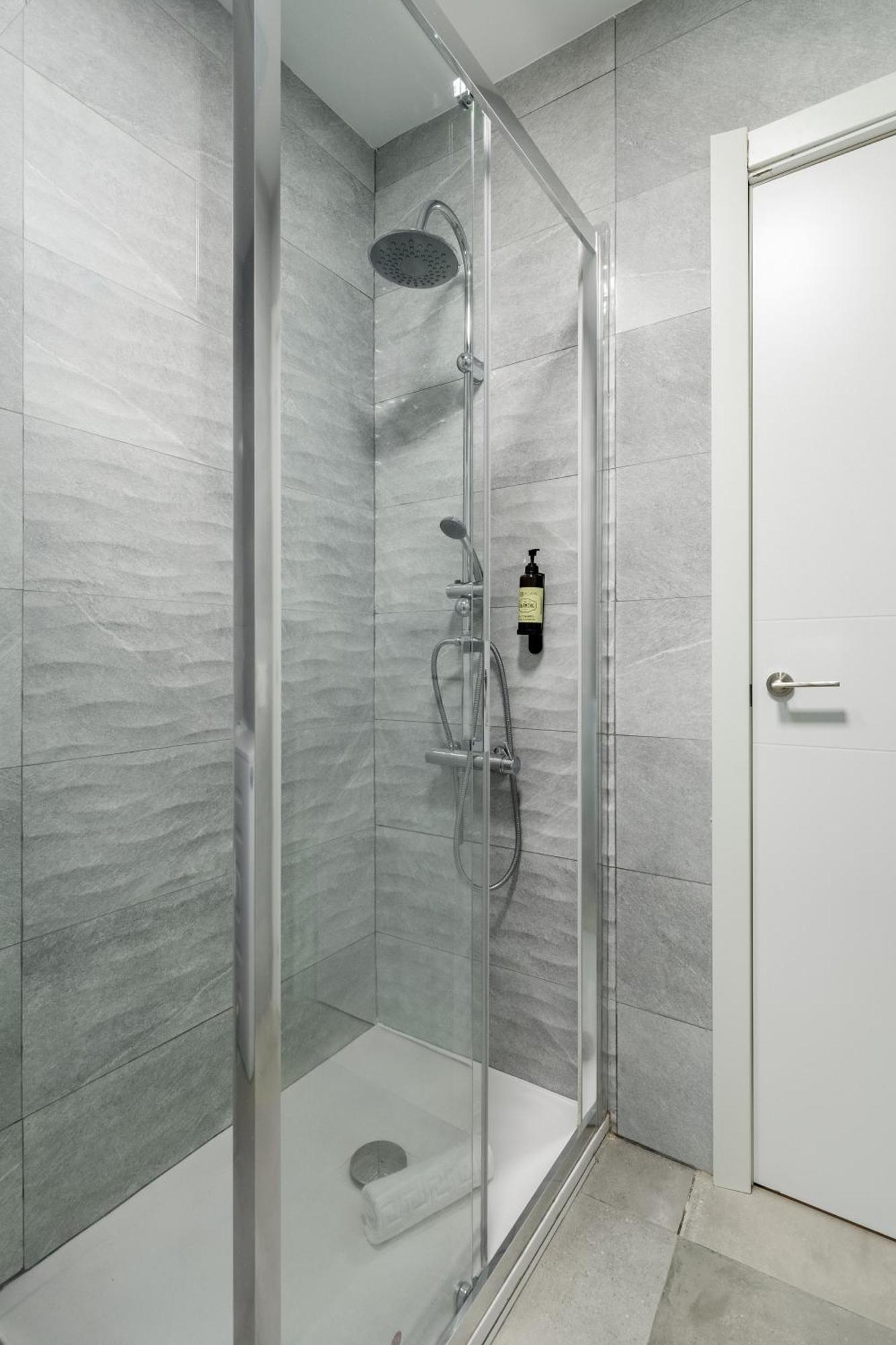 Apartamento Charming Lucero Madrid Exterior foto