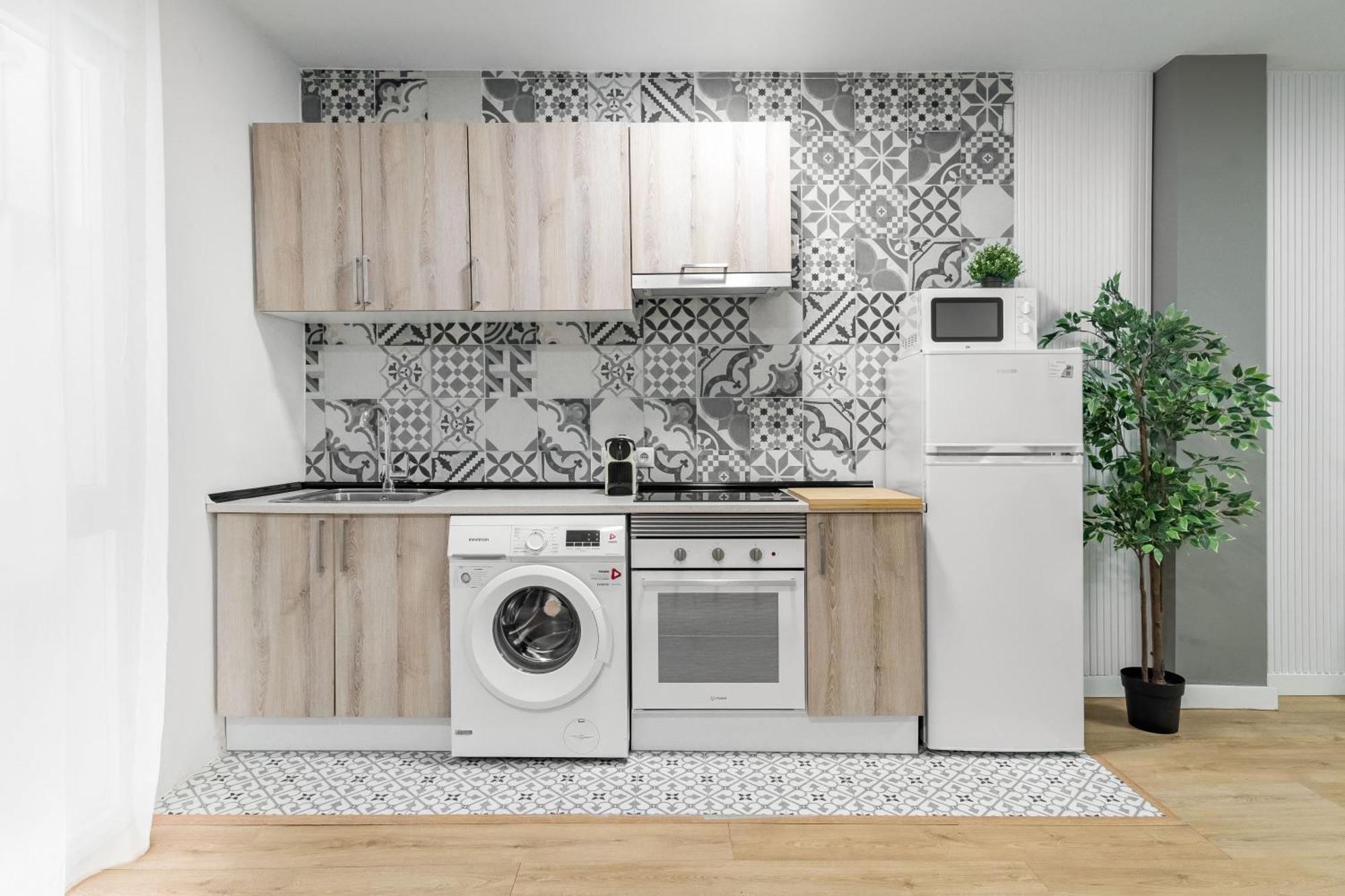 Apartamento Charming Lucero Madrid Exterior foto