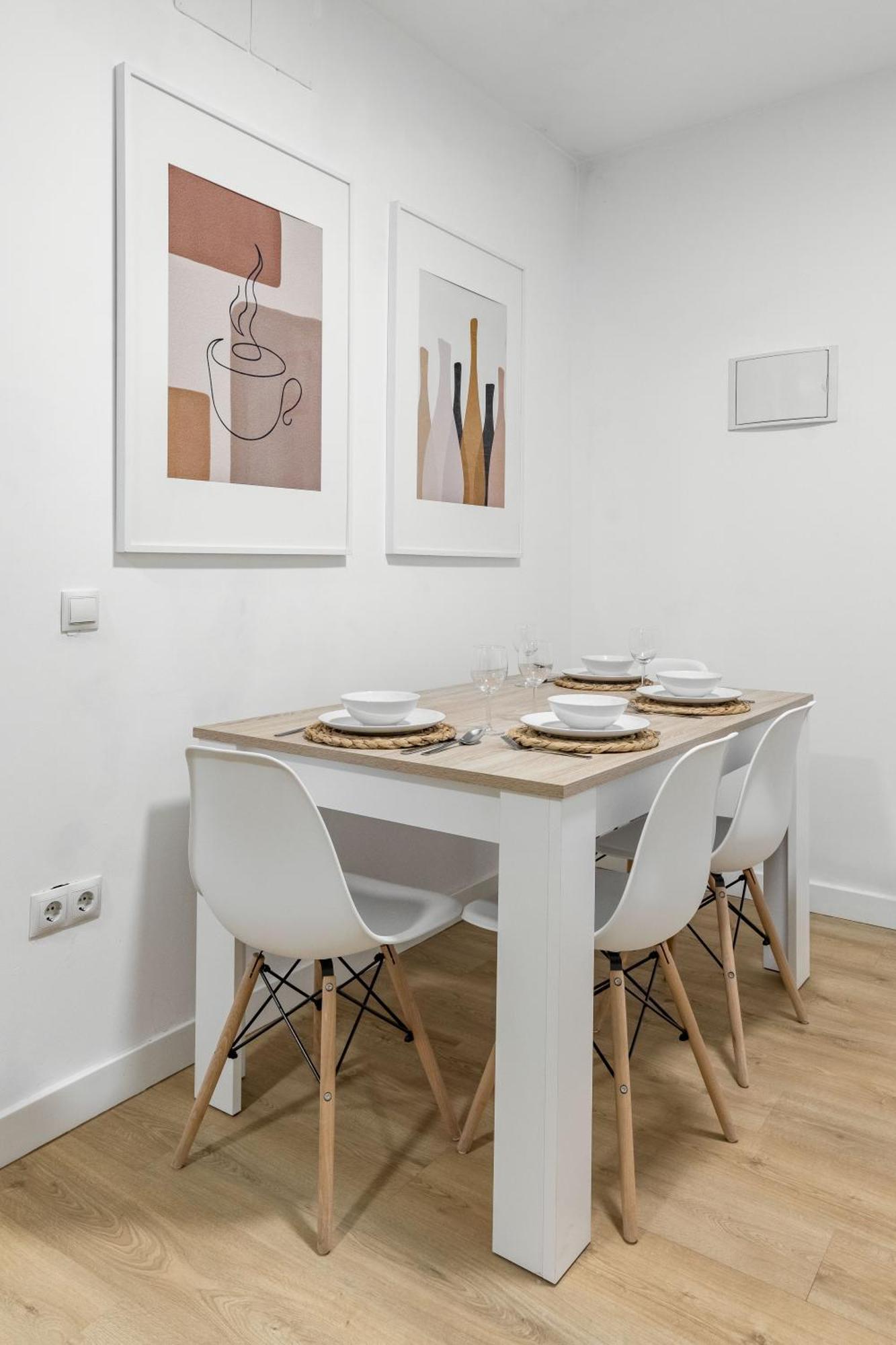 Apartamento Charming Lucero Madrid Exterior foto
