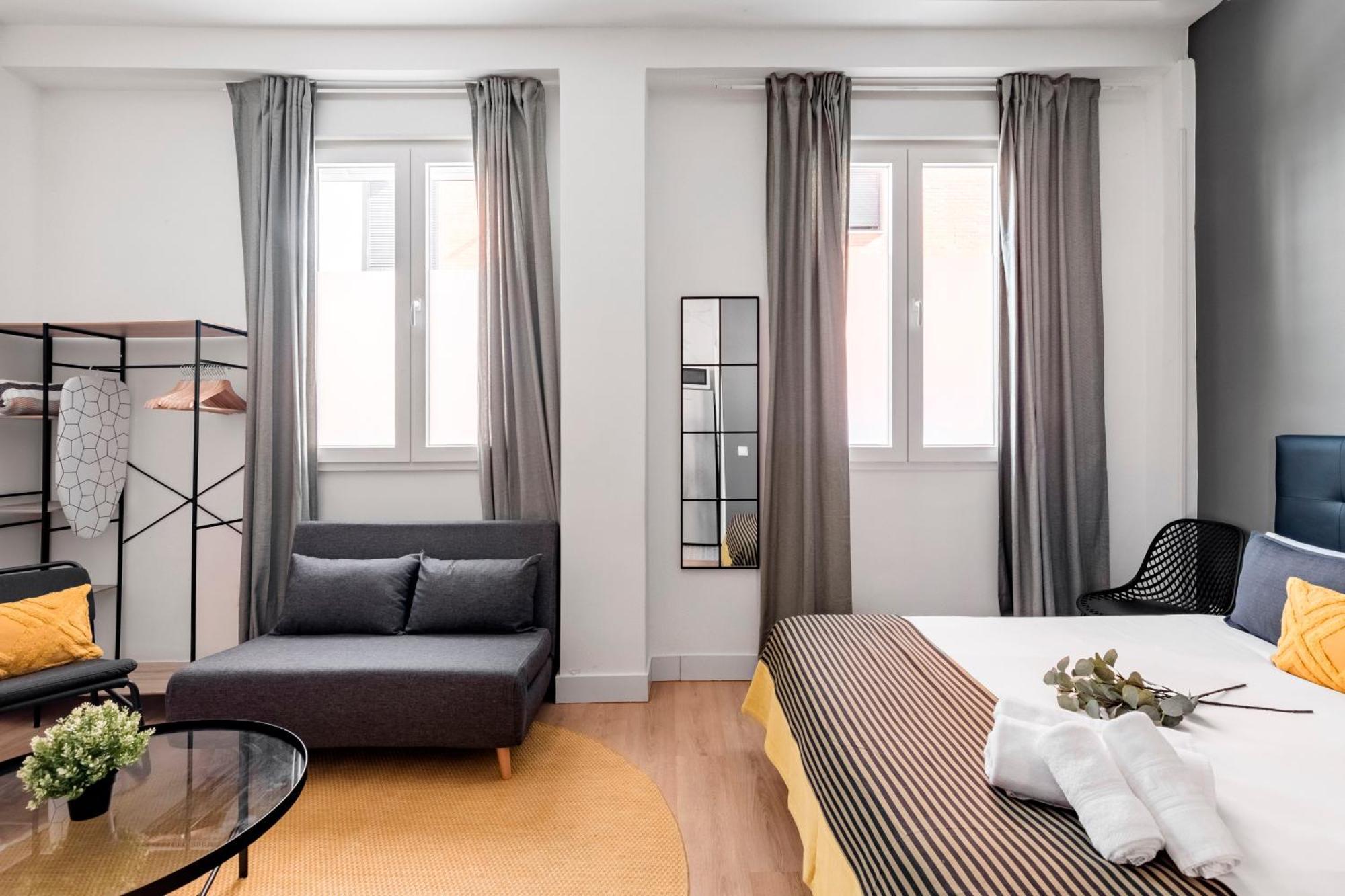 Apartamento Charming Lucero Madrid Exterior foto